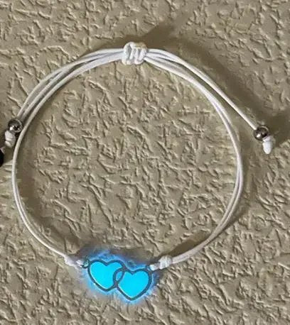 Pulseras de corazones luminosos para parejas